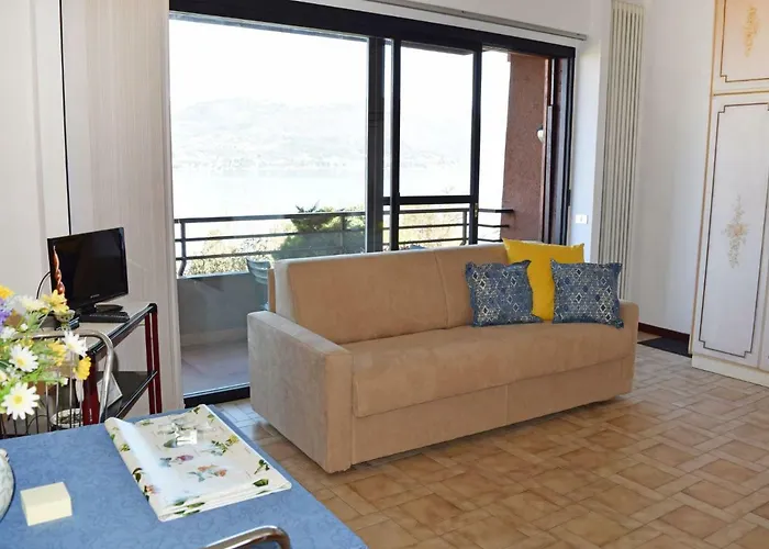 アパート Roccolo Miralago By Interhome *