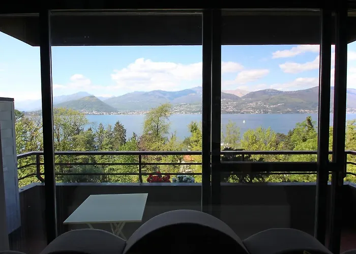 アパート Roccolo Miralago By Interhome