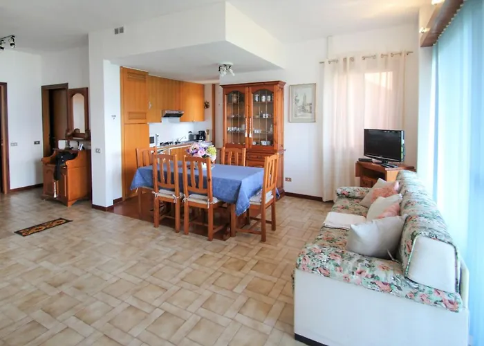 דירה Roccolo Miralago By Interhome