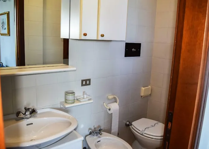 Roccolo Miralago By Interhome Cerro (Laveno-Mombello)